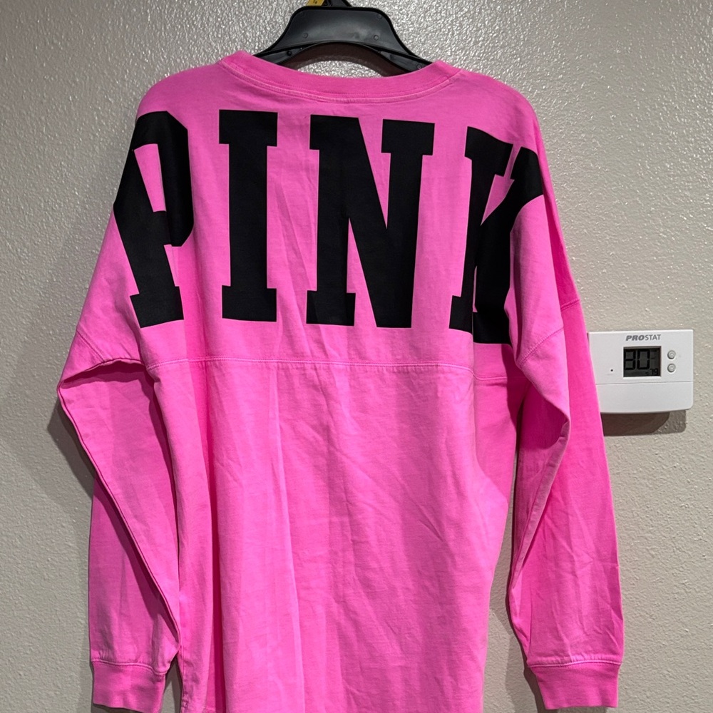 Victoria's Secret Pink Long Sleeve with Black Dog Logo - Picture 3 of 3
